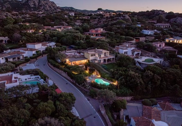 La villa è ubicata a circa 3 km da Porto Cervo - Villa Pitrizzina