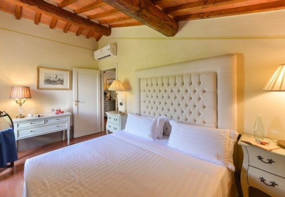 Camera matrimoniale n.2 al primo piano - Villa Ginevra