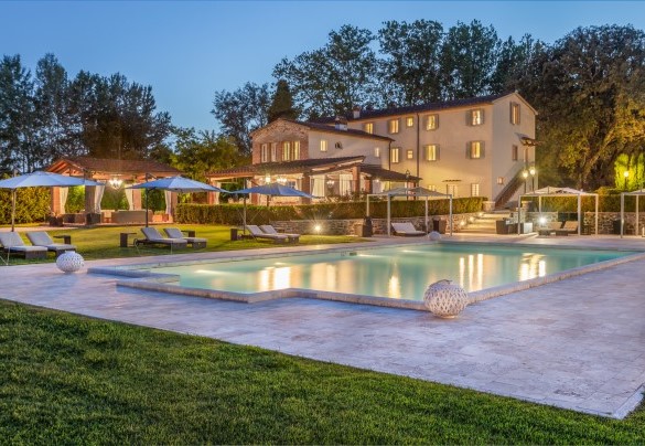 La proprietà in notturna - Villa Ginevra