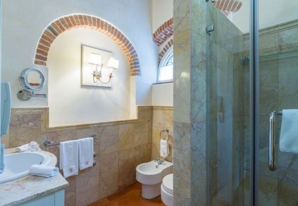 Bagno con doccia n.2 - Villa Ginevra