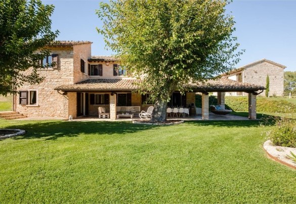 Veduta generale della villa – Villa Poderina