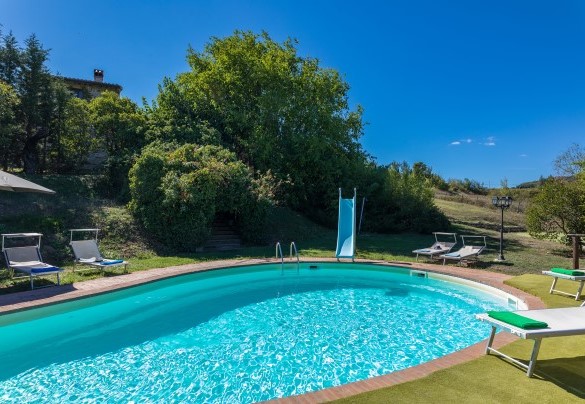 La piscina ad uso esclusivo - Villa Poggiente