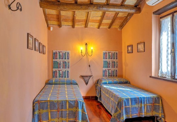 Camera doppia al primo piano - Villa Poggiente