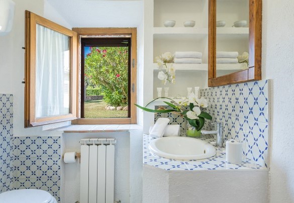 Bagno con doccia - Villa Poggio Bonelli