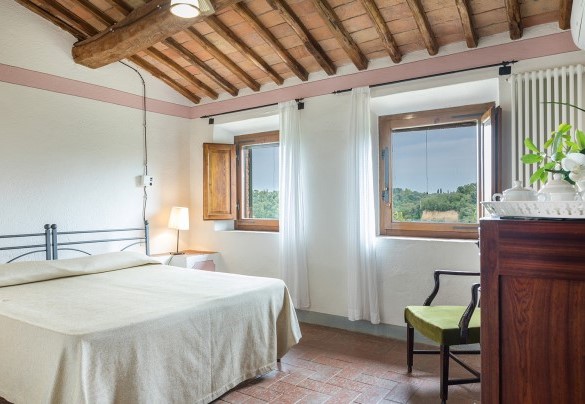 Camera matrimoniale con letto divisibile al primo piano- Villa Poggio Bonelli