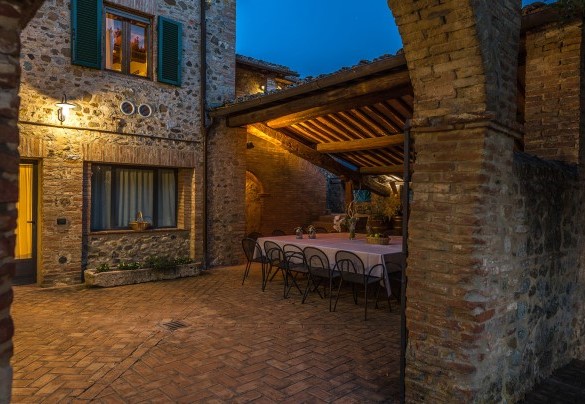 La villa di sera - Villa Poggio Bonelli