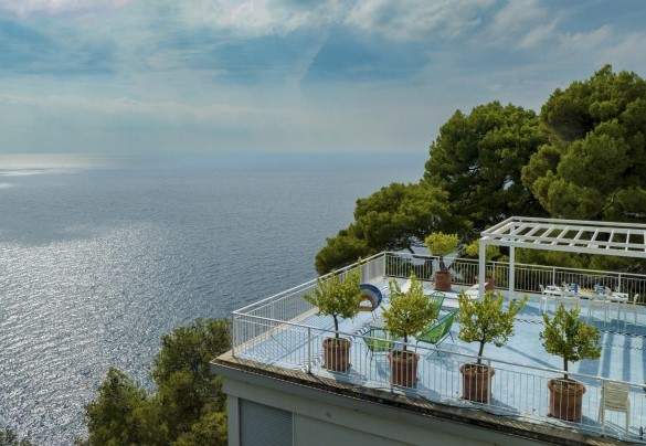 The 100 sq m main terrace - Villa Ponti