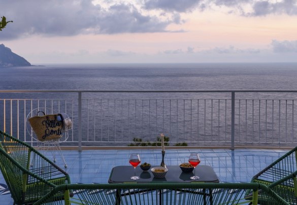 An imaginary cruise ship that will travel like your imagination - Villa Ponti