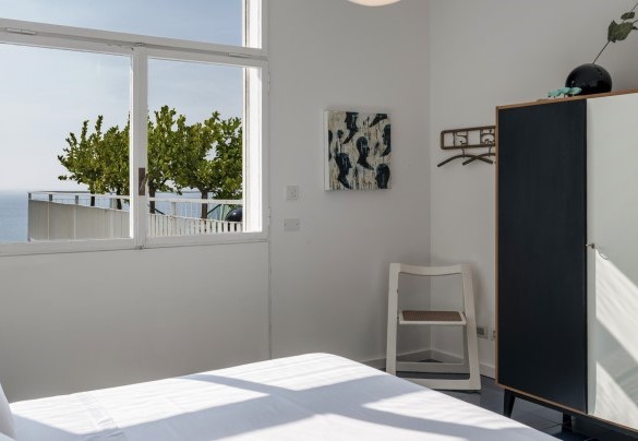 The bedroom with double bed - Villa Ponti