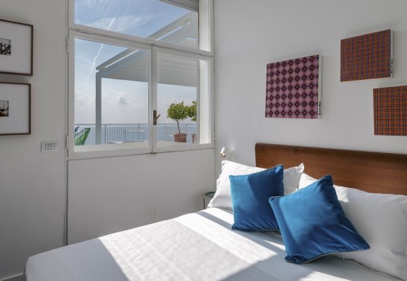 The bedroom with bed "à la française" 140 cm wide - Villa Ponti