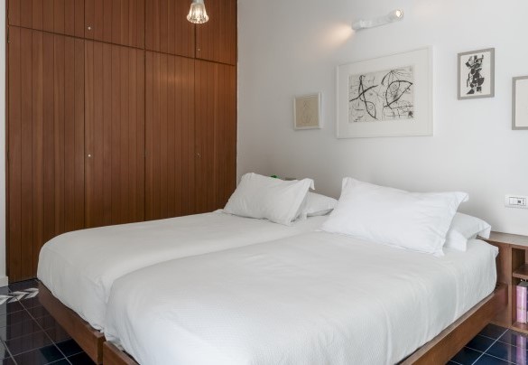 The bedroom with double joinable beds - Villa Ponti