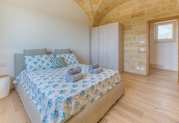 La confortevole e ampia camera matrimoniale n. 1 nella villa - Villa Porta Azzurra