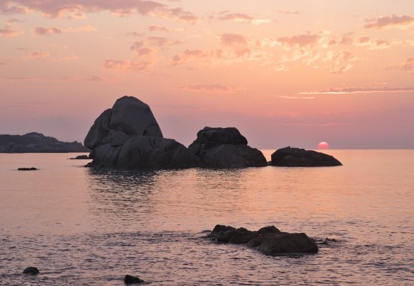 La magia della Gallura si tinge dei colori del tramonto  - Villa Portobello