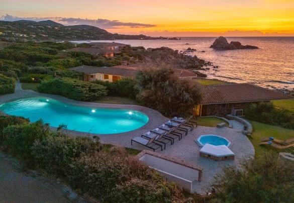 Un angolo di paradiso per ammirare tramonti sul mare - Villa Portobello