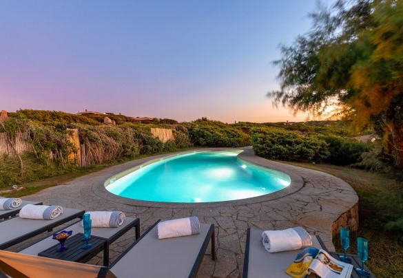 La magia della Gallura si tinge dei colori del tramonto  - Villa Portobello
