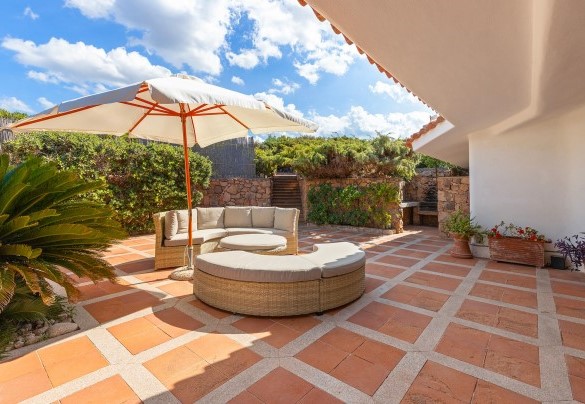 Area salotto ombreggiata - Villa Portobello