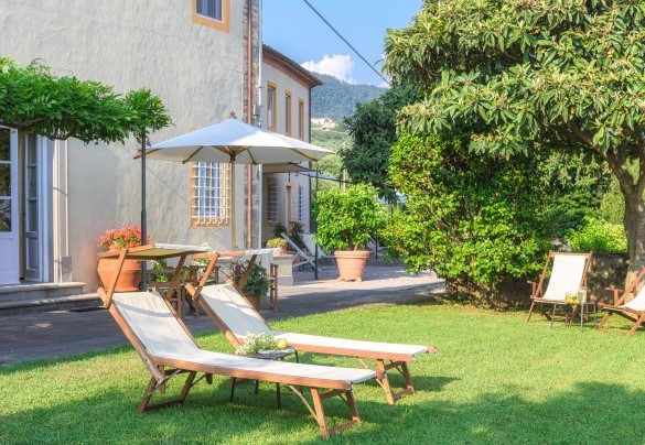 La proprietà immersa nella tranquillità della campagna lucchese - Villa Primo Sole  