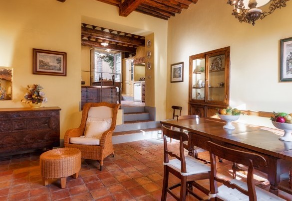 Sala polivalente open con la cucina al piano terra App. 1 - Villa Primo Sole  