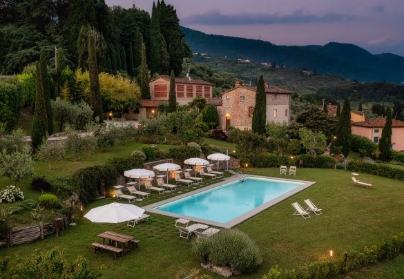 Il parco può essere paragonabile, per le sue caratteristiche, a un giardino botanico - Villa Primo Sole   
