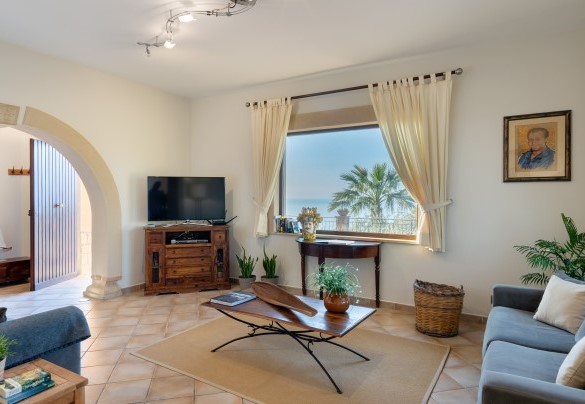 Il soggiorno al piano terra – Villa Provenza