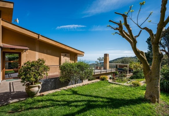 Ingresso al primo piano - Villa Provenza