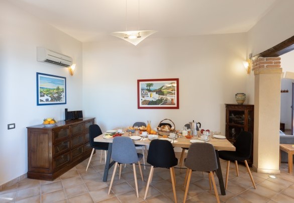 La sala da pranzo al piano terra – Villa Provenza
