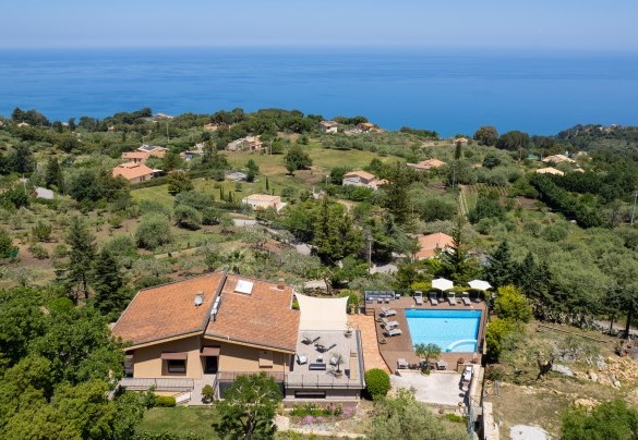 Vista aerea della proprietà – Villa Provenza