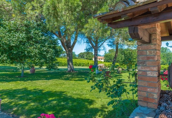 Il grande parco che contorna la struttura – Villa Pucci 