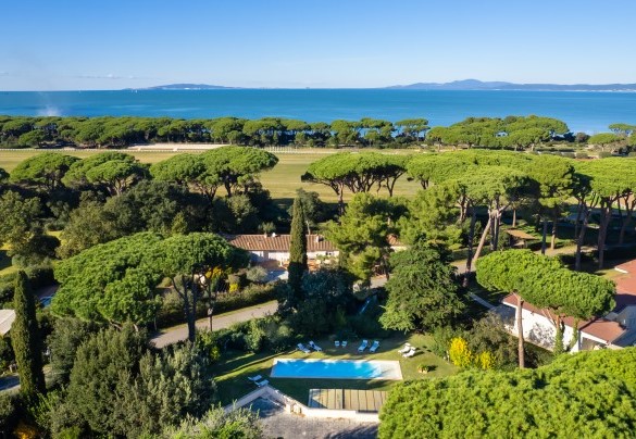 The villa is a few minutes from the sea - Villa Puntala