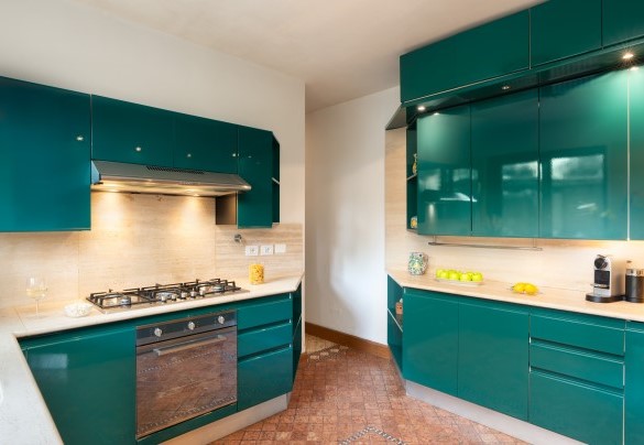 The modern kitchen - Villa Puntala