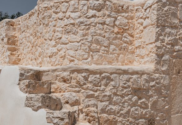 Scalinata antica del trullo – Villa Puspo
