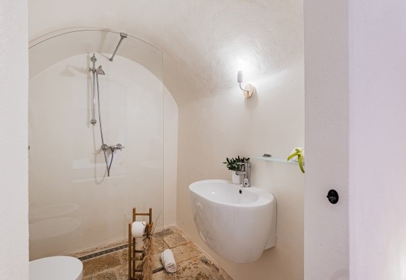 Dettaglio del bagno en-suite n.5 – Villa Puspo