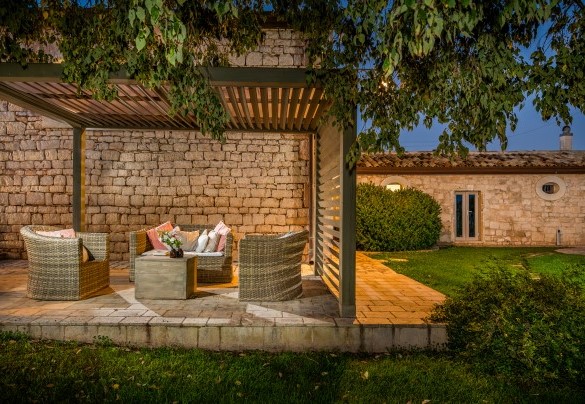 The outdoor living area - Villa Ramunna