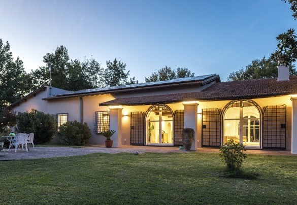 La villa nei bagliori del tramonto – Villa Rasena