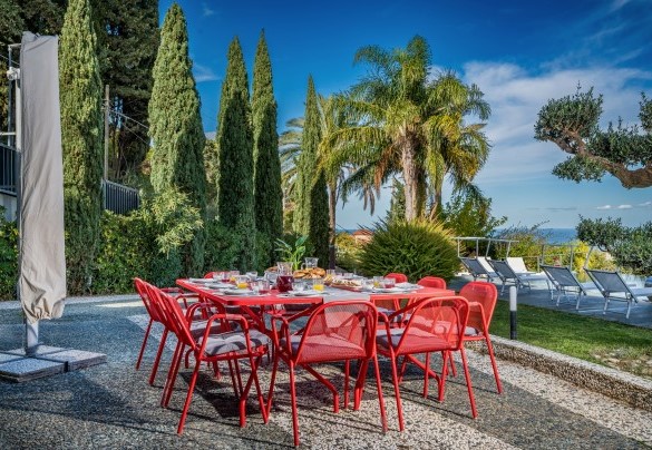 La zona colazione esterna - Villa Relax