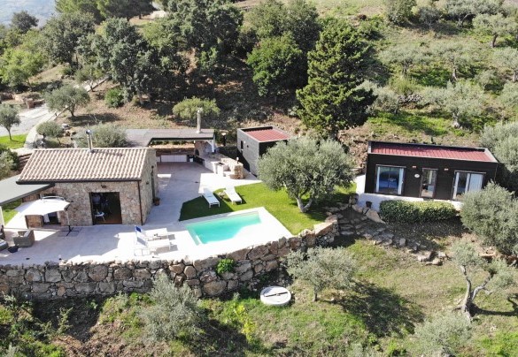 The entire property seen from above - Villa Respiro