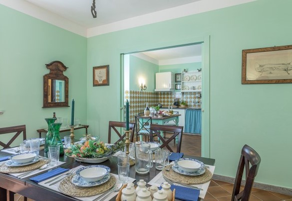 The dining room connected to the kitchen - Villa Rinaldi