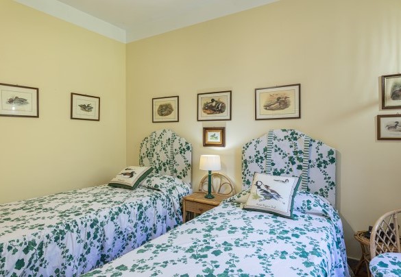 Twin bedroom with joinable beds  -Villa Rinaldi