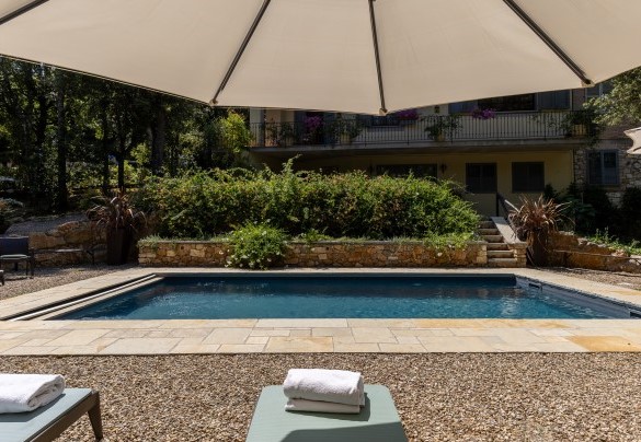 The pool is equipped with internal spotlights and waterproof cover of the night - Villa Rinaldi