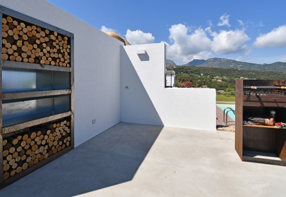 Il bbq a pochi passi dalla piscina - Villa Rita