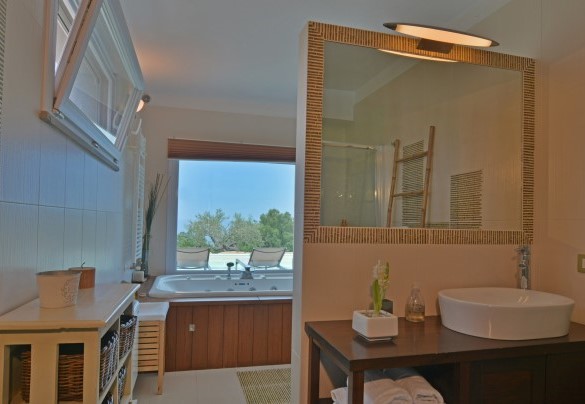 Il fantastico bagno con vasca idromassaggio - Villa Rita