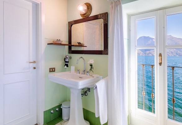 Bagno con vasca idromassaggio al primo piano - Villa Rivetta