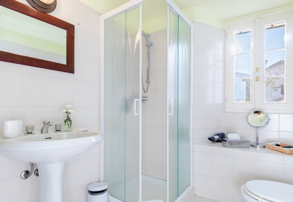 Bagno en-suite con doccia - Villa Rivetta