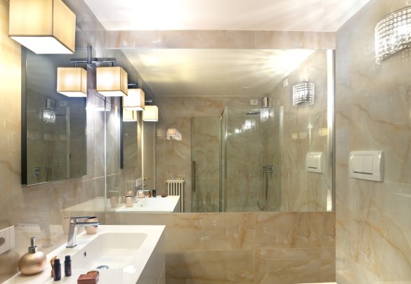 Bagno con doccia al piano seminterrato – Villa Rossa