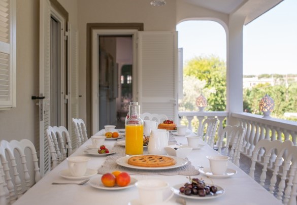 Veranda con zona pranzo – Villa Rudy