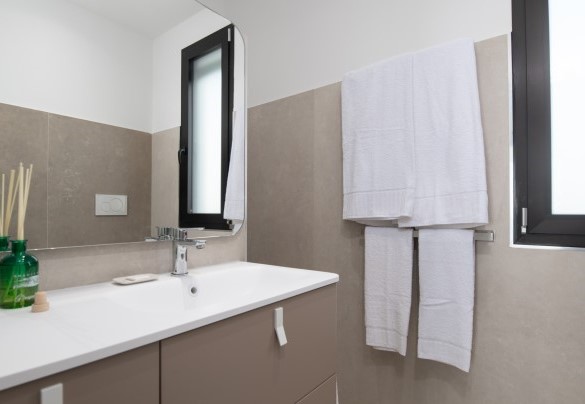 Bathroom n.3 ensuite to bedroom n.3 – Villa Sabbie Rosse