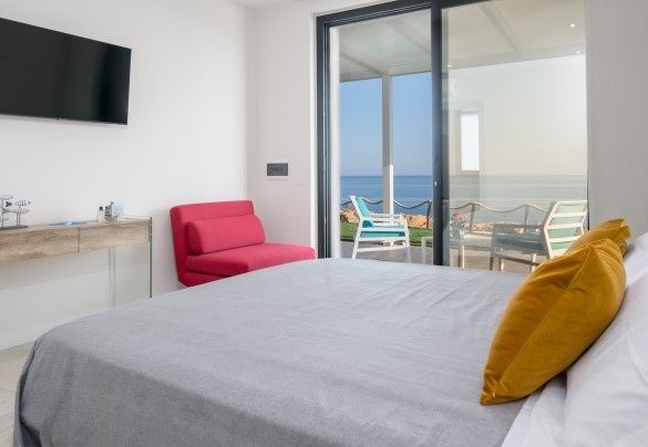 Double bedroom n.3 accessible from the porch – Villa Sabbie Rosse