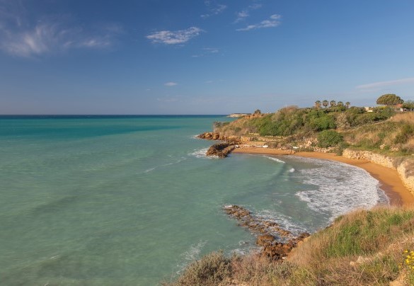 The beautiful beach below the villa, dedicated only to local residents – Villa Sabbie Rosse