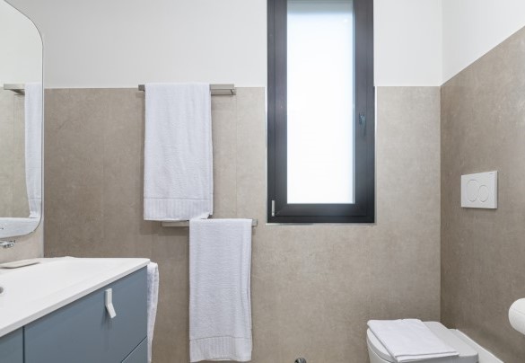 Bathroom n.2 ensuite to bedroom n.2 – Villa Sabbie Rosse