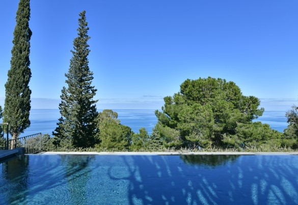 From the pool you have a wonderful view of the sea and on a clear day you can see the Aeolian Islands – Villa Armonia
